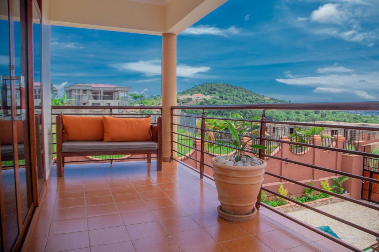 Savannah Suites Lubowa Экстерьер фото
